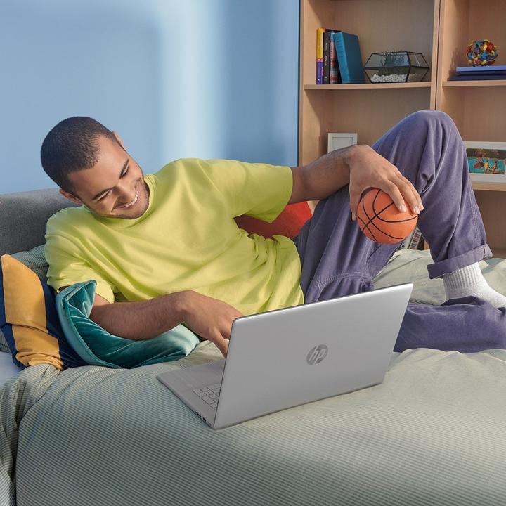 Produktbild HP 17-CN2068CL i5-1235U 17.3 FHD AG 8GB SSD512 BT BLKB FPR Win11 Natural Silver (REPACK) 2Y (17.30", 512 GB, 8 GB, US, Intel Core i5-1235U)