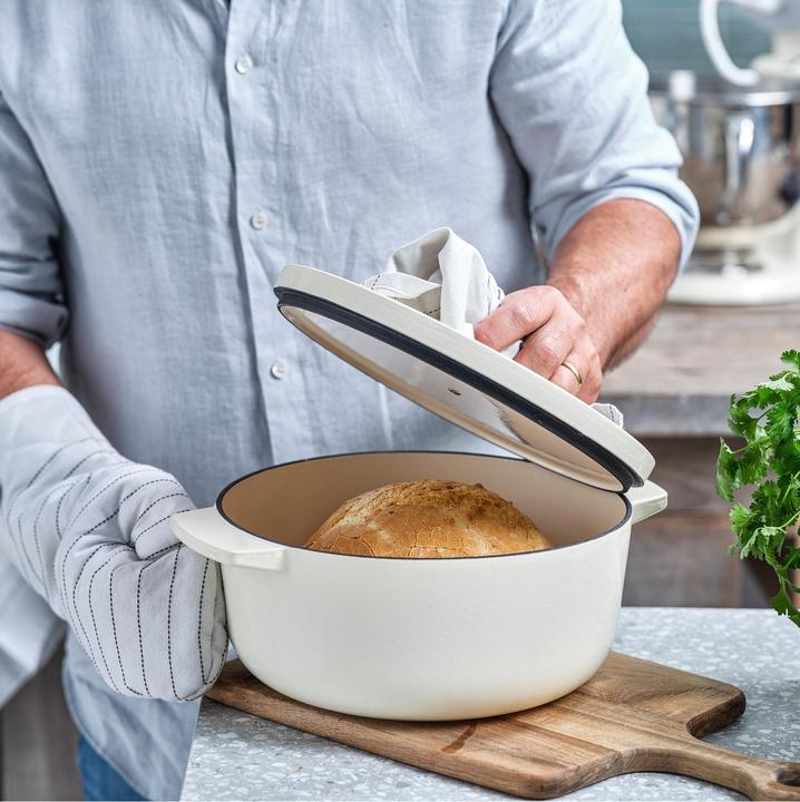 Produktbild KitchenAid braadpan 22cm - gemailleerd gietijzer - amandel wit - rond (26 cm, Bräter + Schmortopf, Gusseisen)