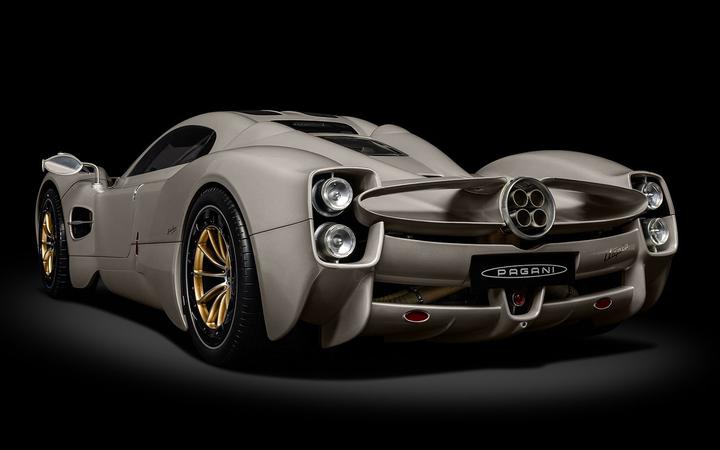 Actual product image Pocher Pagani Utopia Coupé Rinascimento Lucido