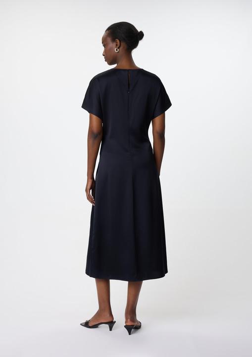 Immagine prodotto Comma Kleid Fliessendes Satinkleid mit Knotendetail (34)