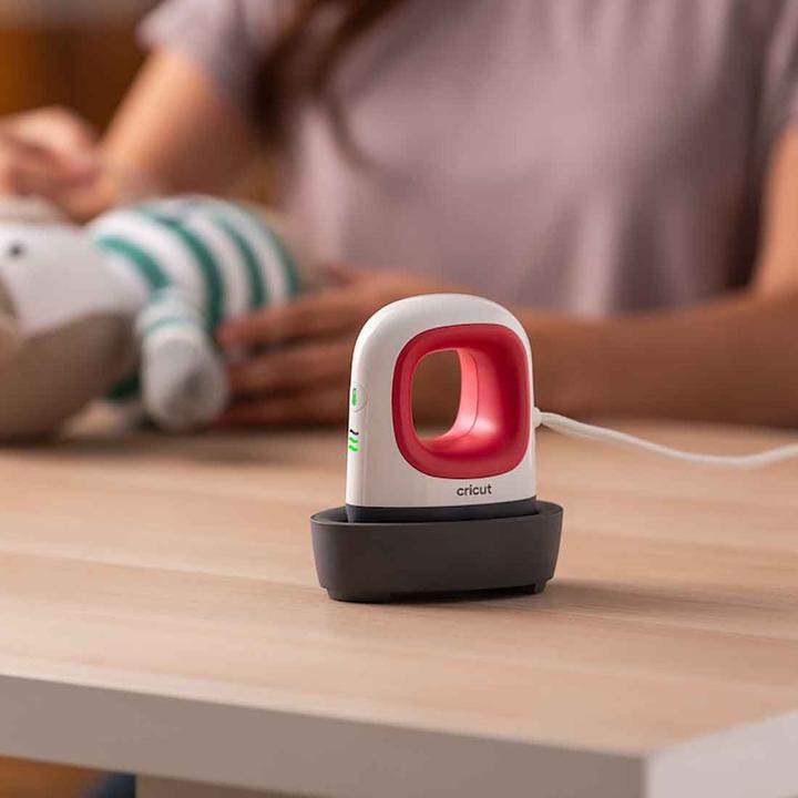 Actual product image Cricut EasyPress Mini