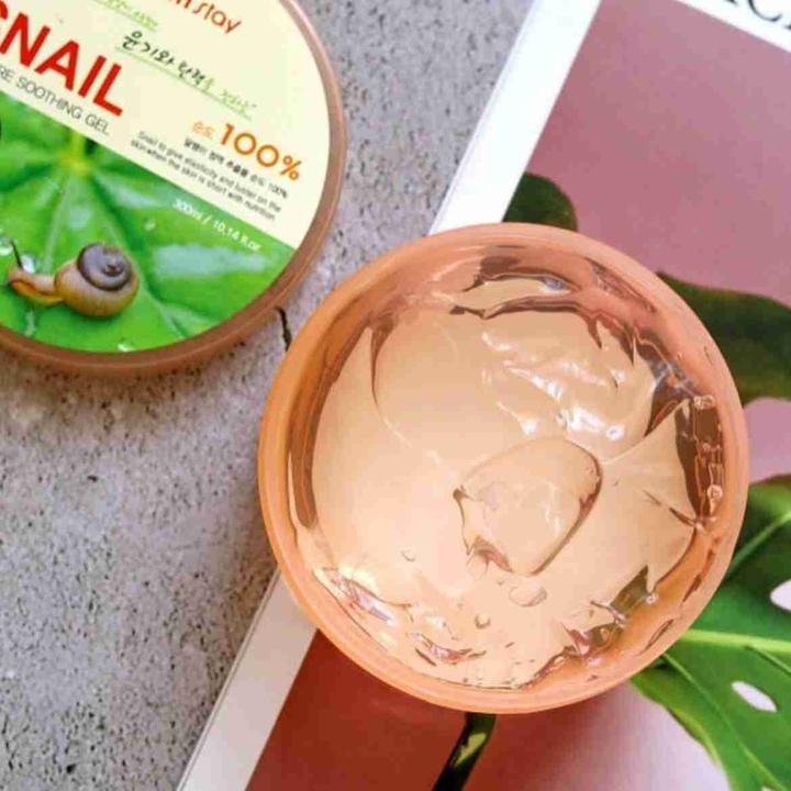 Produktbild Farm Stay Moisture Soothing Gel Snail (Körpergel, 300 ml)