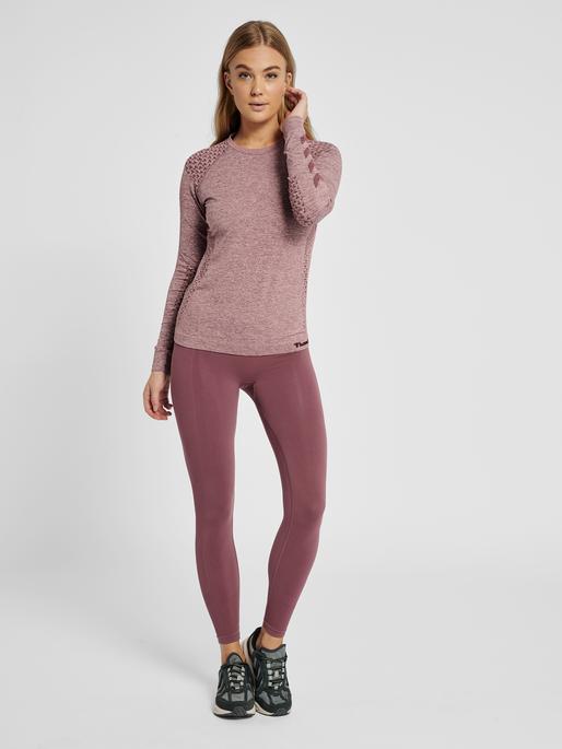 Actual product image hummel Ci Seamless T-Shirt L/S (XS)