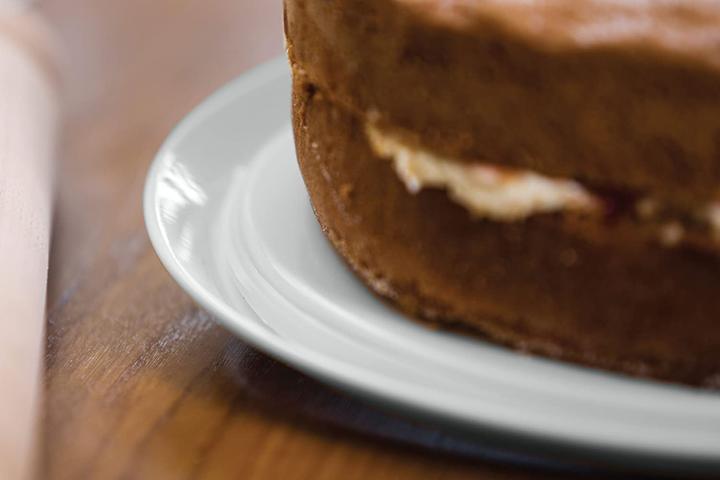 Actual product image Living Nostalgia Cake tin