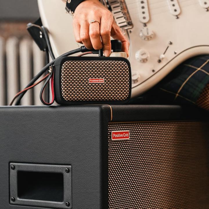 Immagine prodotto Positive Cabina Scintilla (Chitarra, 140 W)