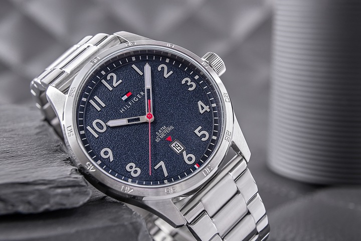 Produktbild Tommy Hilfiger Forrest Herrenuhr 1710563 + BOX (43 mm)