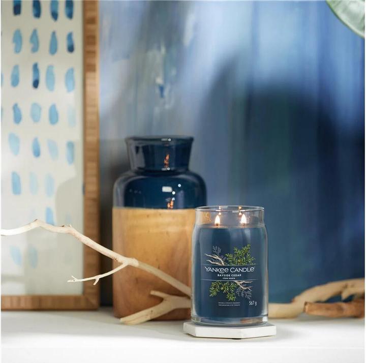 Produktbild Yankee Candle Duftkerze Bayside Cedar Signature Large Jar