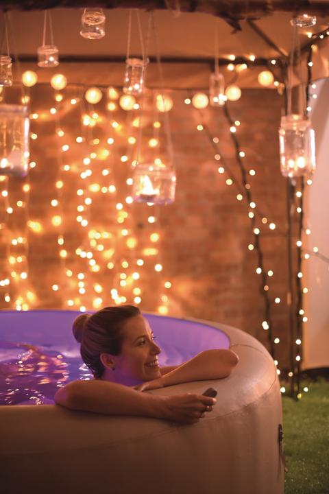 Actual product image Bestway Lay-Z-Spa Paris (4 pers.)