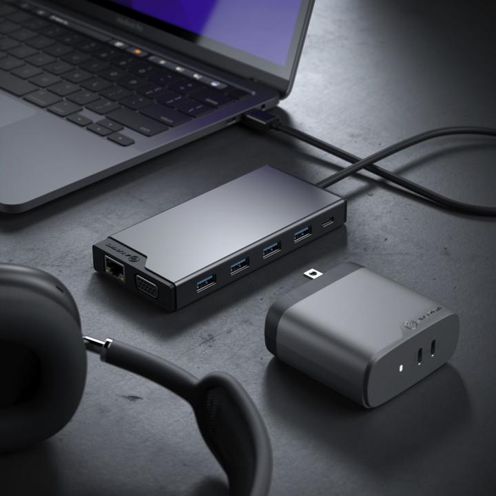 Actual product image Alogic Docking Station Universal Triple DV3 (USB-C)