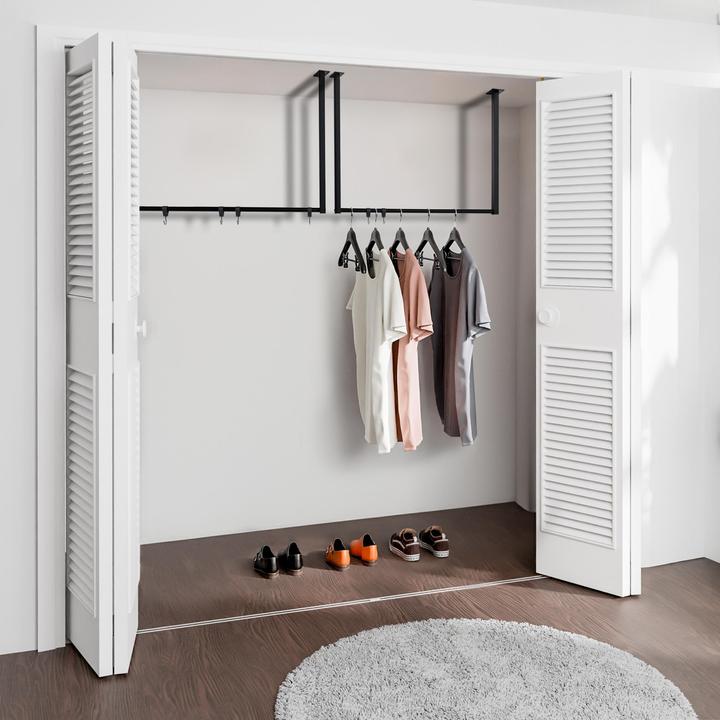 Produktbild CLP Kleiderstange Fenton aus Metall für Deckenmontage mit 6 Kleiderhaken