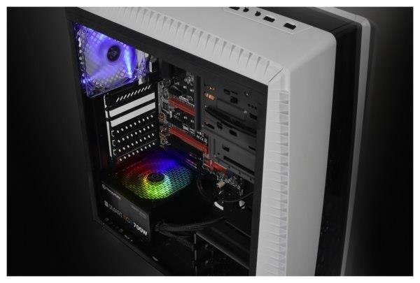 Produktbild Thermaltake Smart RGB (700 W)