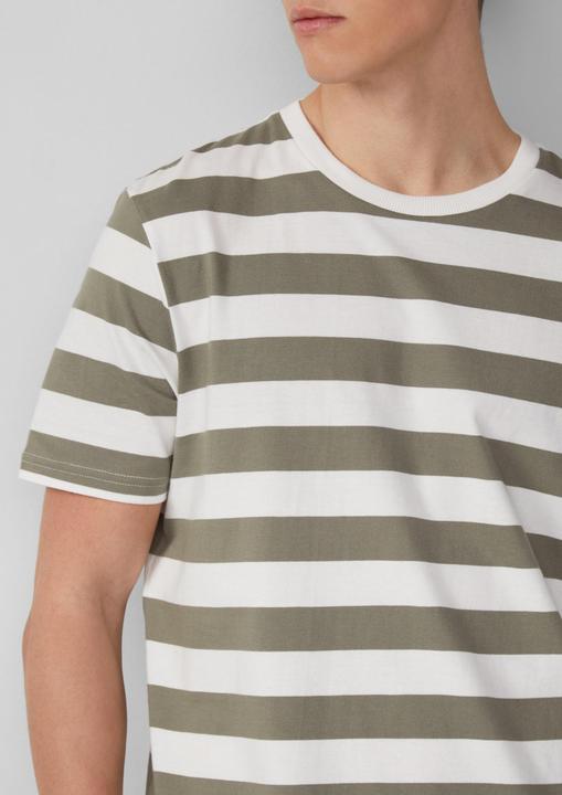 Produktbild S.Oliver T-Shirt T-Shirt mit Rundhalsausschnitt und Blockstreifen (XXL)