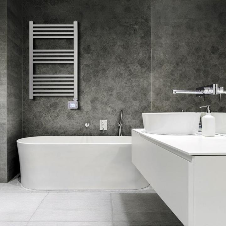 Actual product image Adler LED Electric Bathroom Radiator | AD 7824 | Radiator | 600 W | White | IP24 (600 W)