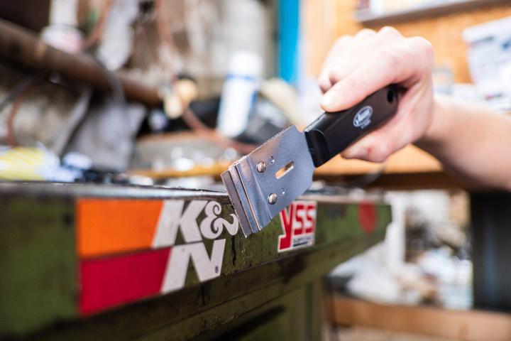 Actual product image Vigor Universal scraper