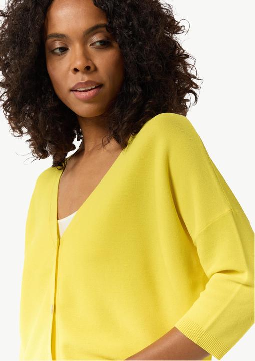 Image du produit Comma Strickjacke Strickjacke im Boxy-Look mit Perlmuttknopf (XS)