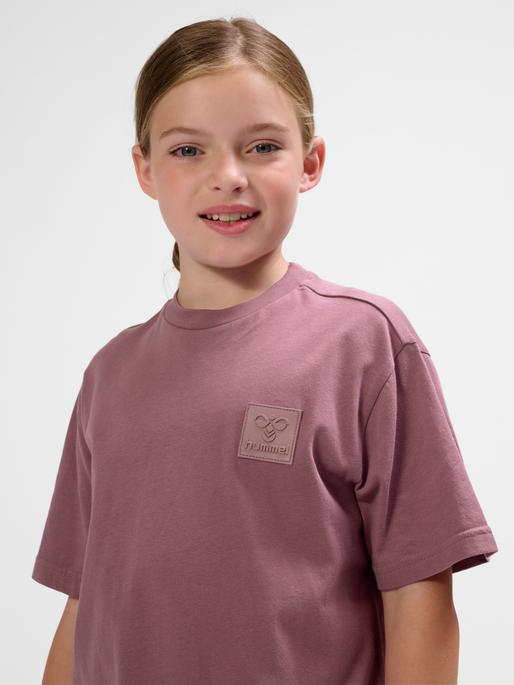 Actual product image hummel hmlCLEAN T-SHIRT S/S (146)