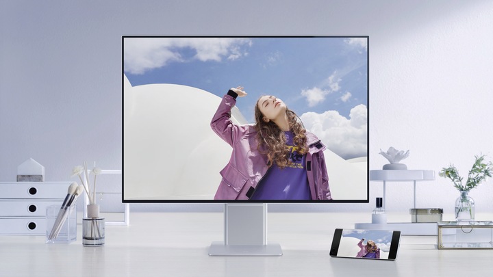 Actual product image Huawei MateView (3840 x 2560 pixels, 28")