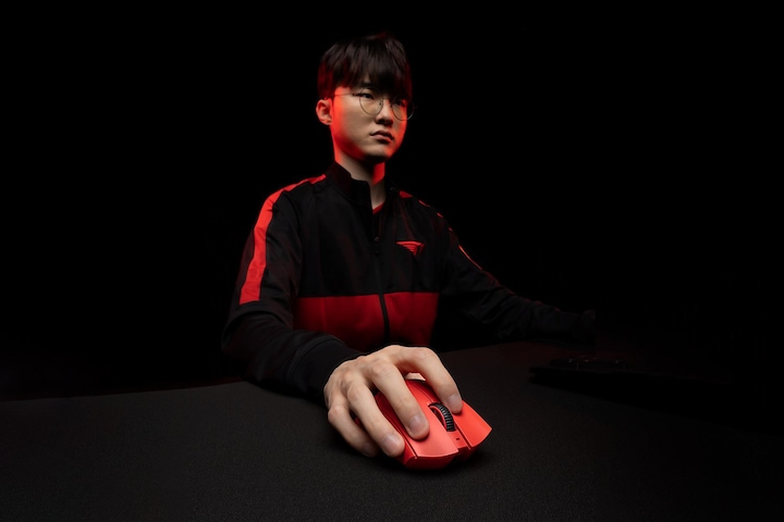 Actual product image Razer Deathadder V3 Pro Faker Edition (Wireless, Cable)