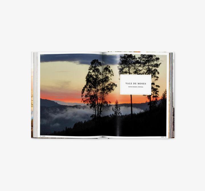 Actual product image Great Escapes Yoga. The Retreat Book. 2020 Edition (German, French, English, Angelika Bags, 2020)