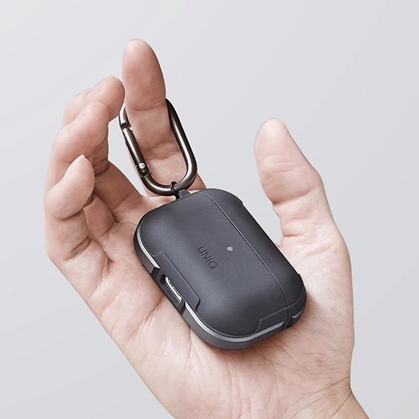 Actual product image Uniq black protective case (Headphone bag)