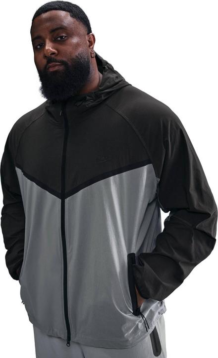 Actual product image Nike Tech Woven Jacket (S)