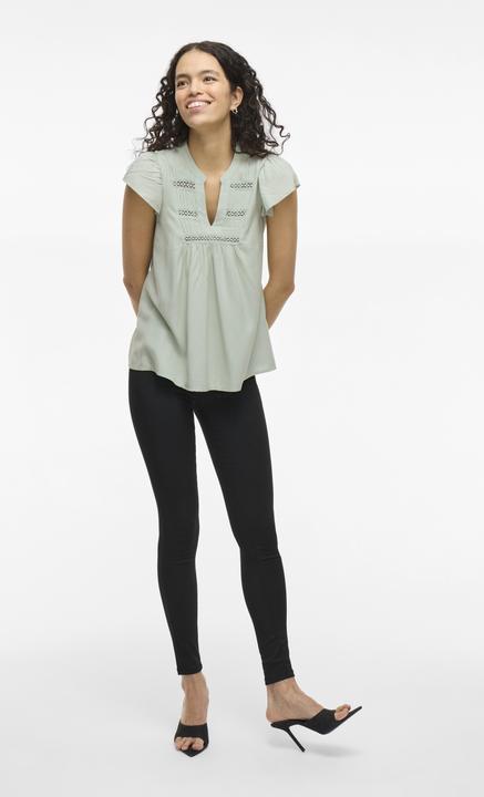 Actual product image Vila VIVISIA V-Ausschnitt Oberteil mit angeschnittenen Ärmeln (40)