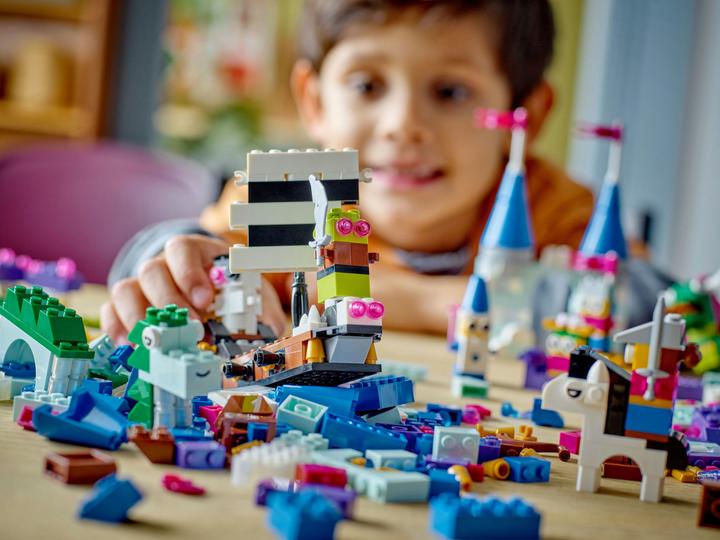 Produktbild LEGO Fantasie-Universum Kreativ-Bauset (11033, LEGO Classic)