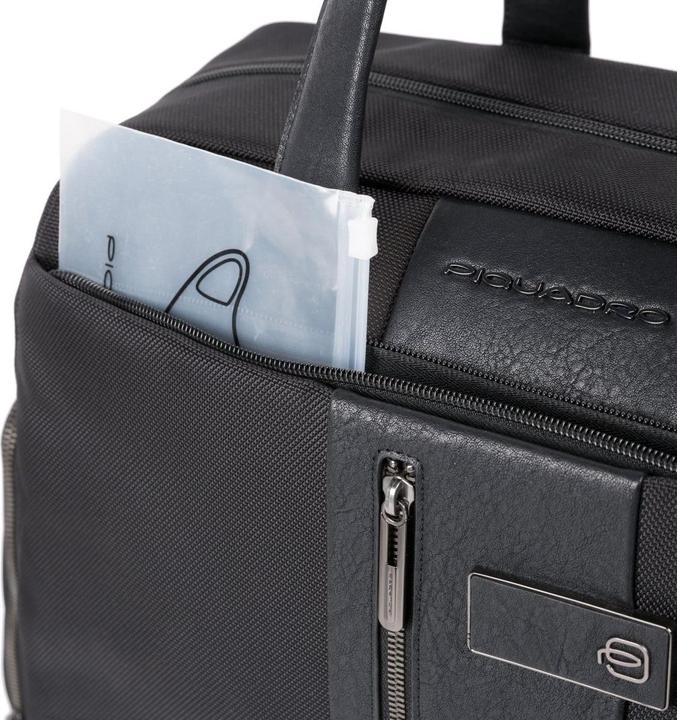 Image du produit Piquadro Lettre 2 - Sac de voyage en tissu recyclé avec compartiment à chaussures (36 l)