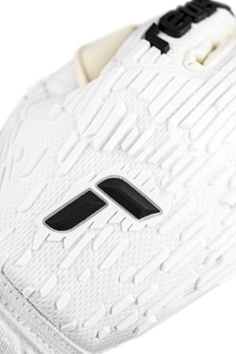 Actual product image Reusch Attract Freegel Gold X