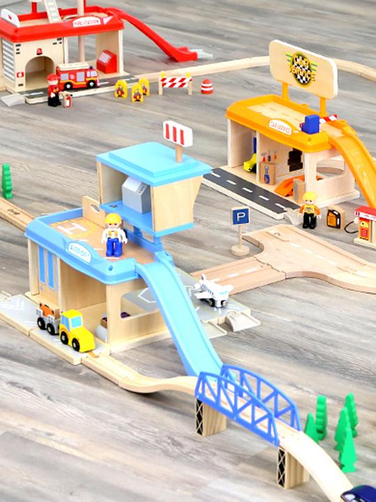 Produktbild small foot Feuerwache mit Zubehör