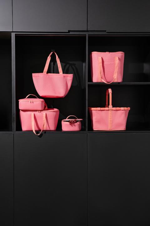 Actual product image reisenthel Kühltasche S pocket Mesh Coral (2.50 l)