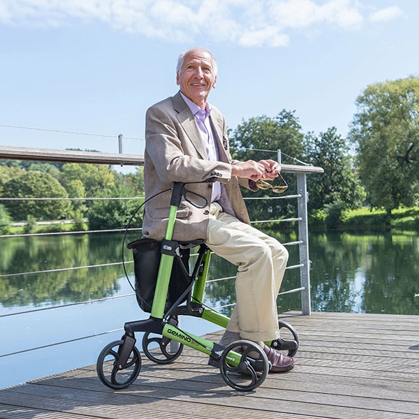 Produktbild Sunrise Leichtgewicht Rollator Gemino silber 30 M