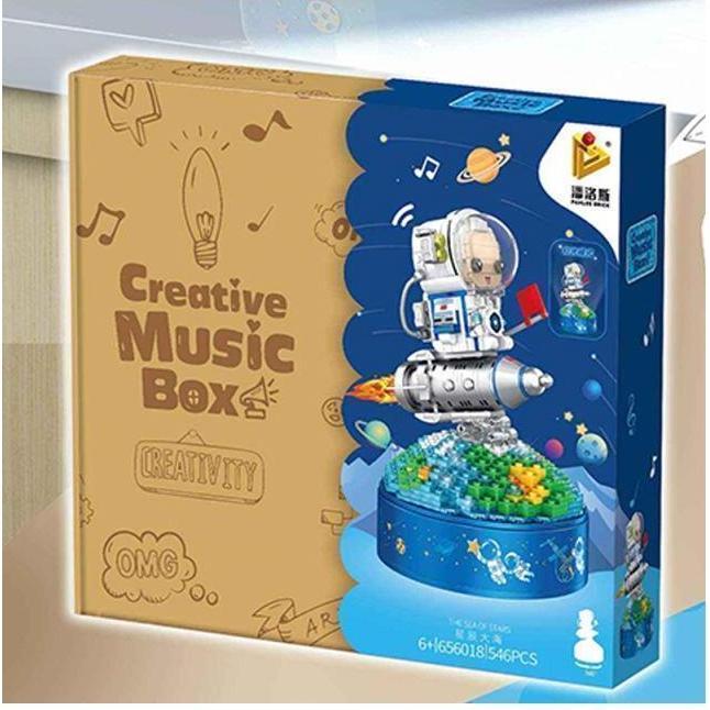 Panlos 656018 - Spieluhr Astronaut mit Licht (656018)