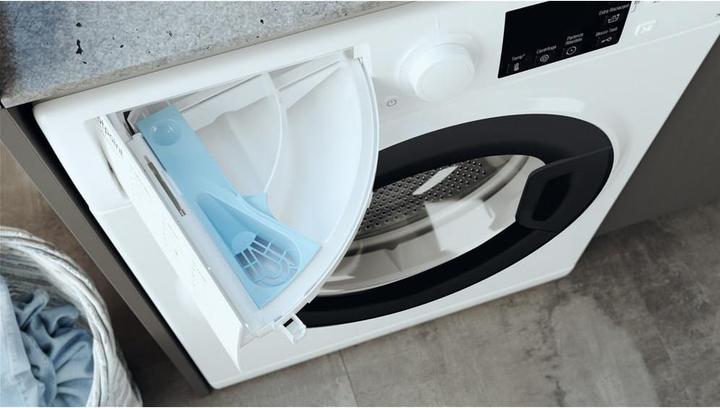 Produktbild Hotpoint RSSG R527 B DE Frontlader-Waschmaschine 7 kg 1200 U/min Weiss (7 kg, Links)