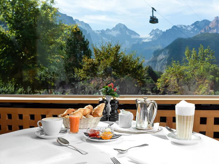 Produktbild Smartbox Wohlfühlzeit zu zweit: Wellness-Aufenthalt in den Schweizer Alpen mit Massage und Spa (2 Pers.)