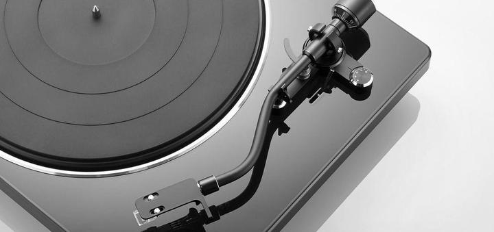 Actual product image Denon DP-400 (Semi-automatic)