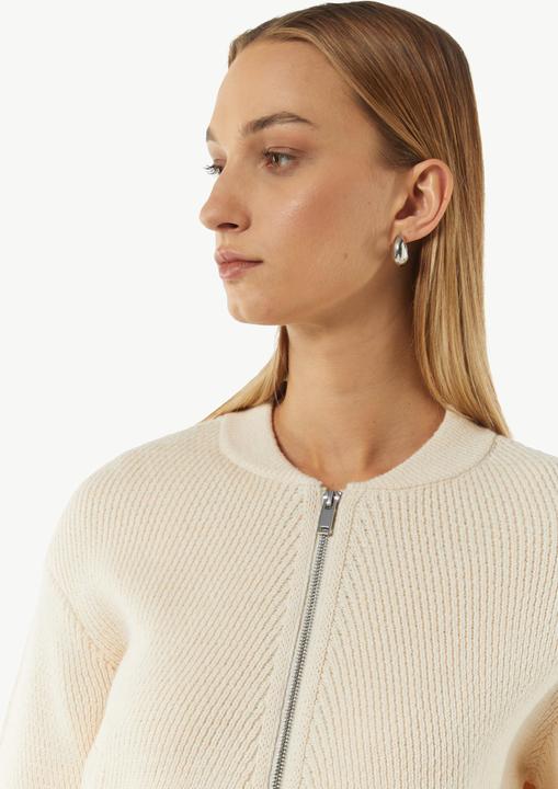 Image du produit Comma Strickjacke Kurze Strickjacke mit Eingrifftaschen (42)