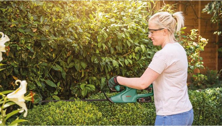 Actual product image Bosch Home & Garden EasyHedgeCut 18-45 (Rechargeable battery operated)