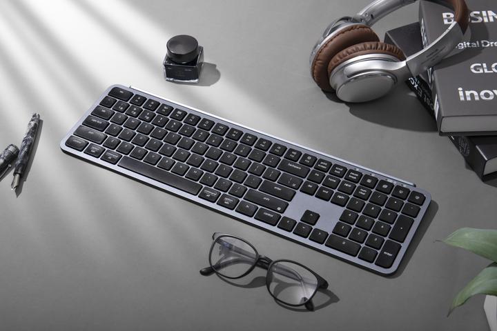 Produktbild Keychron B6 Pro (DE, Kabelgebunden, Kabellos)