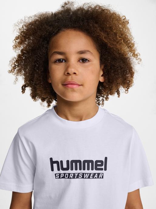 Produktbild hummel hmlJR BASE T-SHIRT S/S (34, 36, 38, 40)