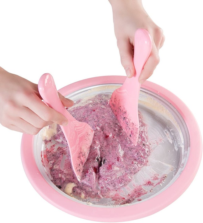 Actual product image Tokio Kitchenware Set of 2 ice cream teppanyaki plates to prepare Ice Cream Rolls.