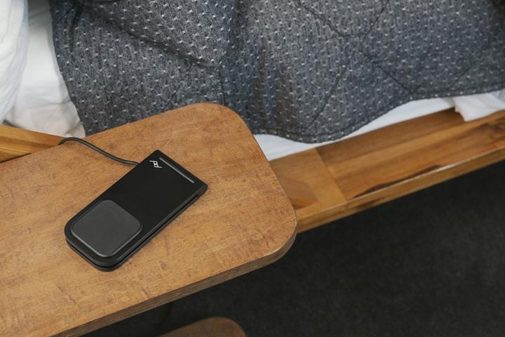 Actual product image Peak Design Mobile Wireless Charging Stand V2 - Black (15 W)
