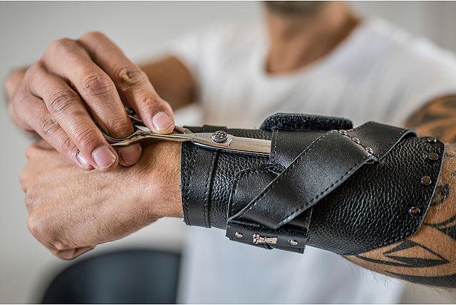 Immagine prodotto Joewell Bracciale da polso - Forbici per capelli Bracciale