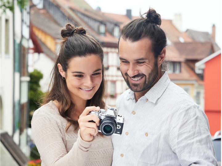 Actual product image Olympus OM-D E-M10 Mark IV (14 - 42 mm, 20 Mpx, Micro Four Thirds)