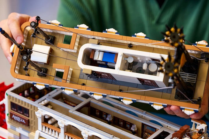 Actual product image LEGO Flussraddampfer (21356, LEGO Ideas, LEGO Rare Sets)