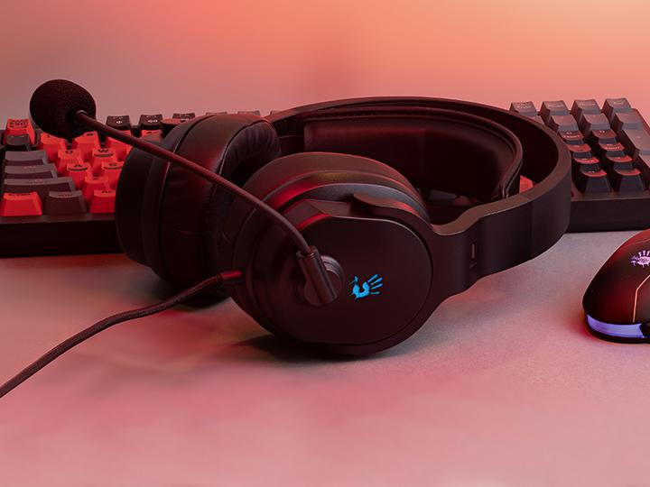 Actual product image A4Tech Bloody G330p USB+AUX3.5-4P czarne (ANC, Cable)