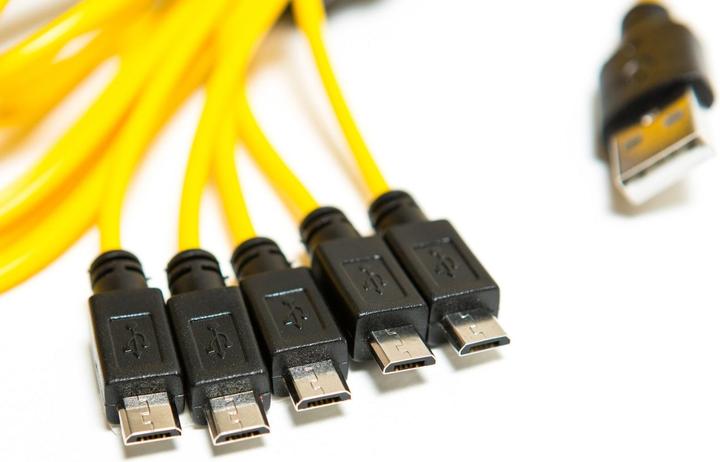 Actual product image MyVolts DD714M - power splitter cable boutique