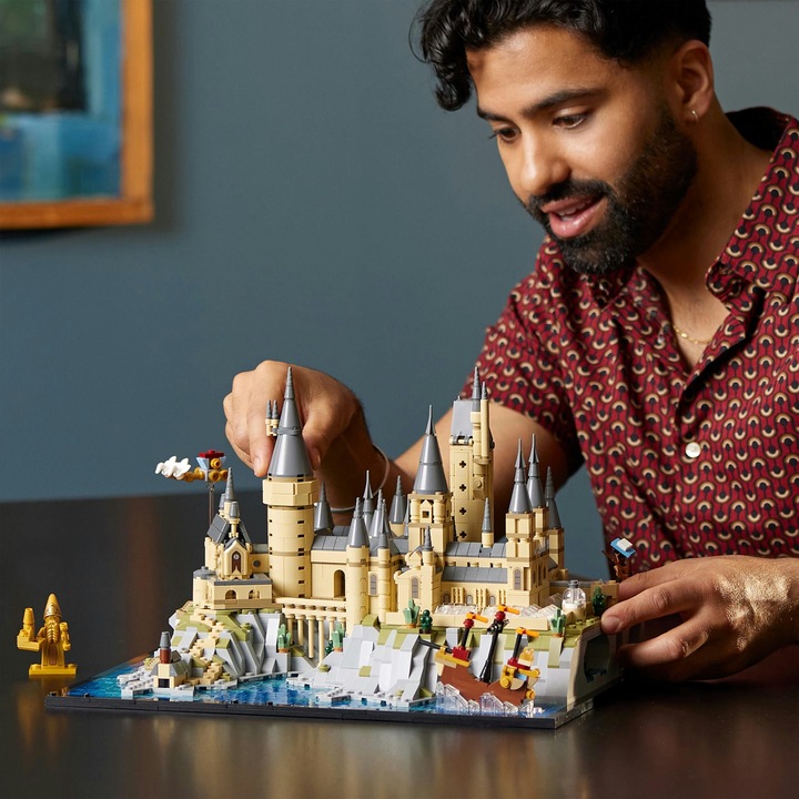 Actual product image LEGO Hogwarts Castle and Grounds (76419, LEGO Harry Potter)
