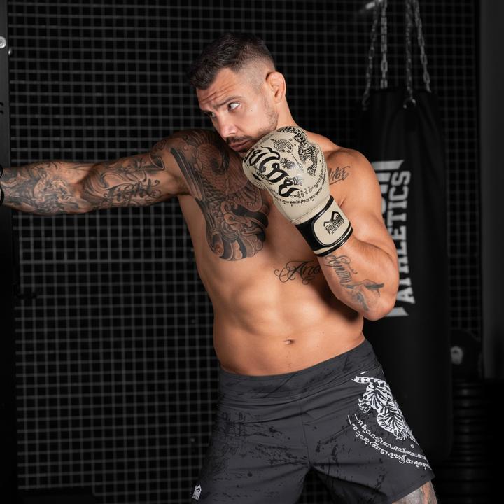 Actual product image Phantom Athletics Boxing gloves Muay Thai (16 OZ, One size)