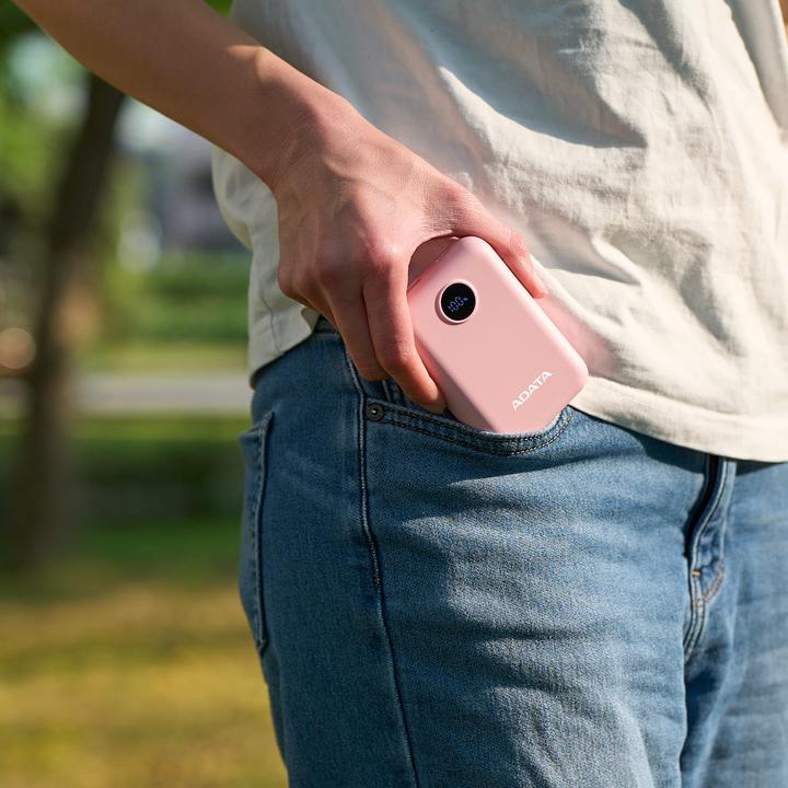 Actual product image Adata Powerbank P10022-12 10000 mAh, Akkutyp: Lithium-Polymer (10000 mAh, 15 W, 37 Wh)